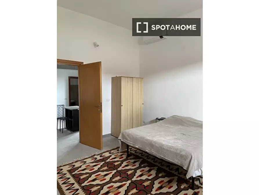 Immagine 12 di Appartamento in affitto  in Via del Mandrione a Roma