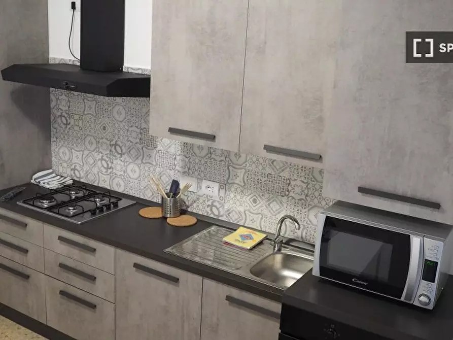 Immagine 7 di Camera condivisa in affitto  in Via Amedeo Ugolini a Torino