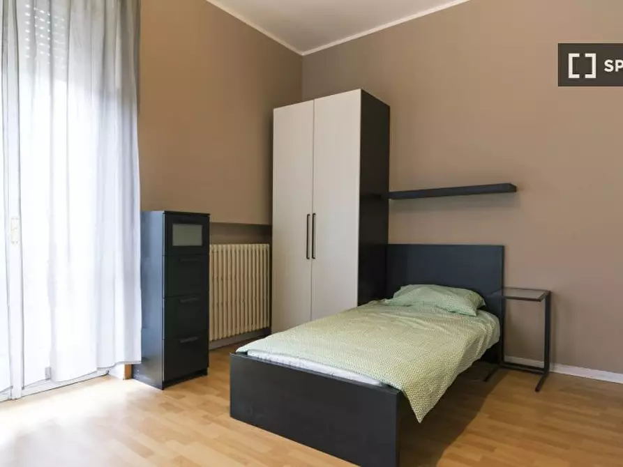 Immagine 2 di Camera condivisa in affitto  in Corso Di Porta Romana a Milano