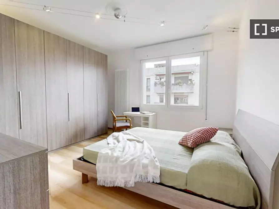 Immagine 1 di Camera condivisa in affitto  in VIA cosme tura a Padova