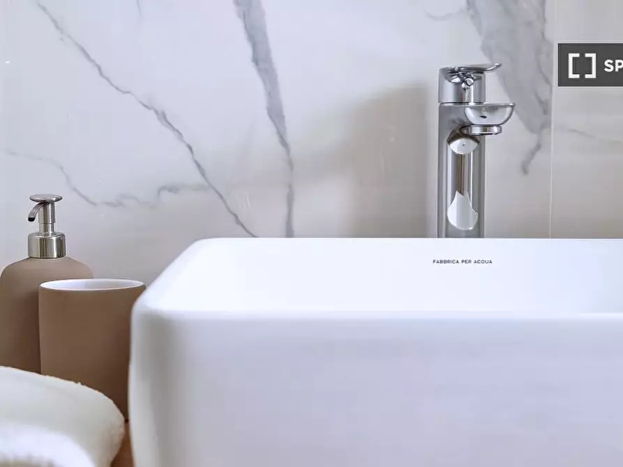 Immagine 13 di Ufficio in affitto  in Via Ascanio Sforza a Milano