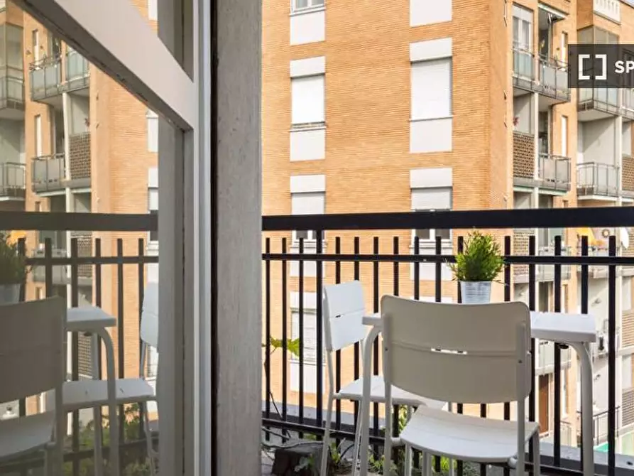 Immagine 2 di Camera condivisa in affitto  in Via dei Mandorli Milan a Monza