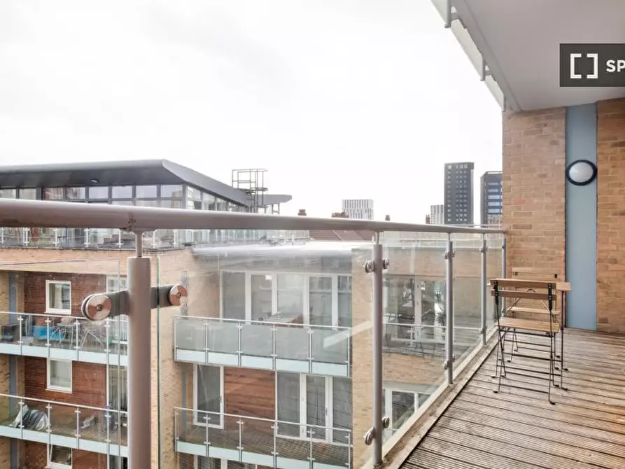 Immagine 6 di Appartamento in affitto  in Battersea Park Rd a Lambeth