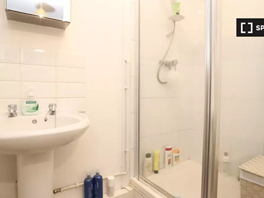 Immagine 6 di Camera condivisa in affitto  in Roman Rd a Poplar