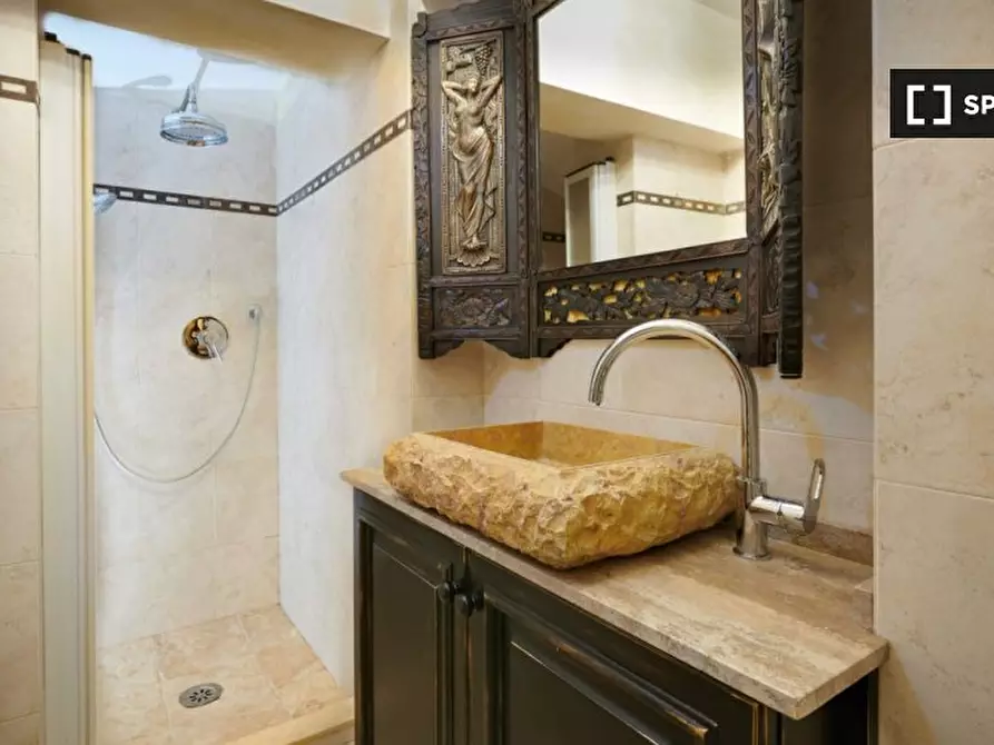 Immagine 15 di Appartamento in affitto  in Via dei Leoni a Firenze