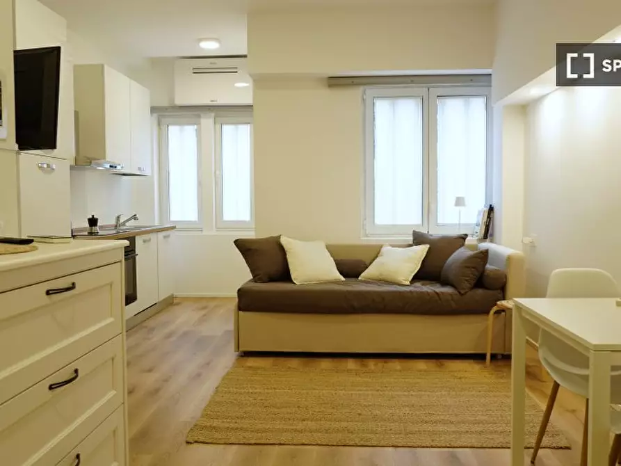 Immagine 1 di Ufficio in affitto  in Via Sidney Sonnino a Milano