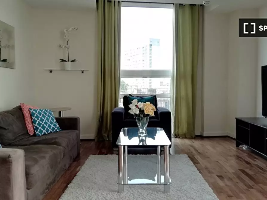 Immagine 3 di Appartamento in affitto  in Lamb's Passage a Islington