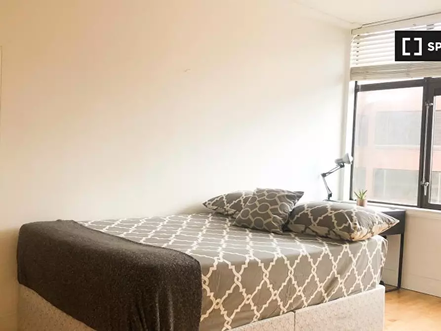 Immagine 6 di Camera condivisa in affitto  in flat a Poplar