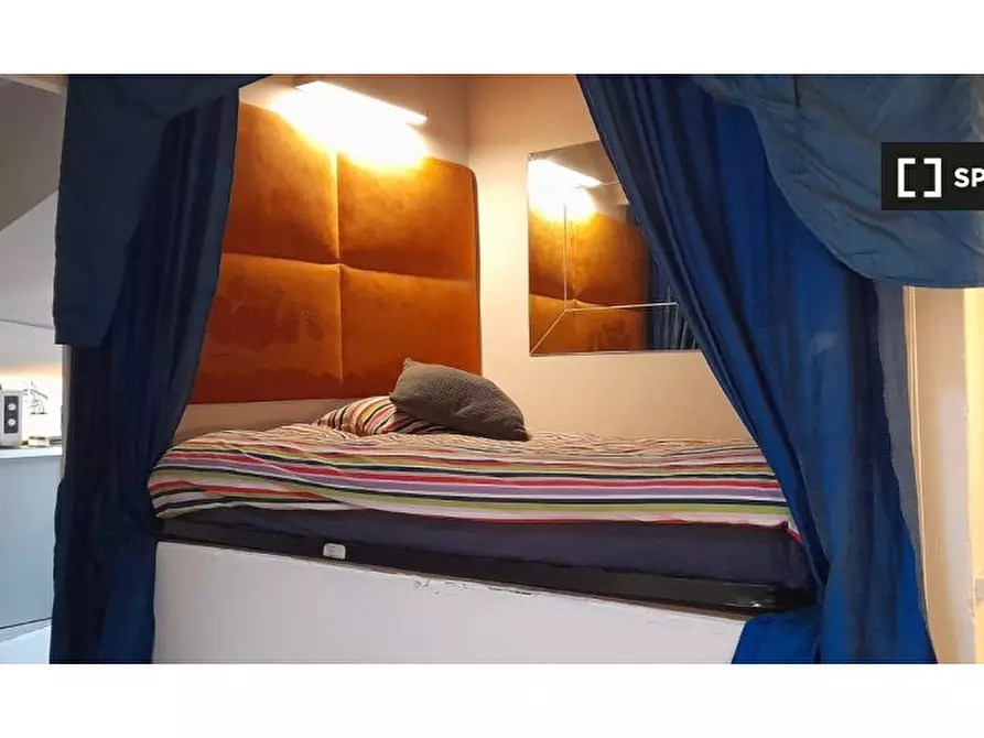 Immagine 6 di Camera condivisa in affitto  in Lungarno Amerigo Vespucci a Firenze