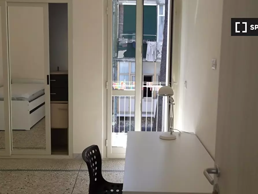 Immagine 8 di Camera condivisa in affitto  in Via Domenico Quaranta a Napoli