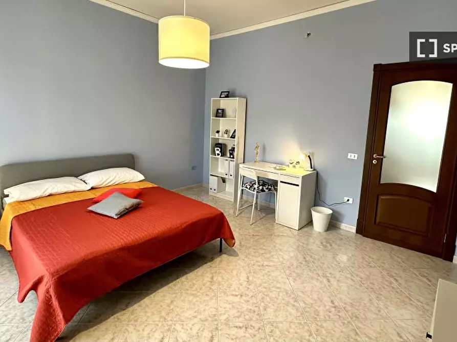 Immagine 18 di Camera condivisa in affitto  in Via Diocleziano n. a Casandrino