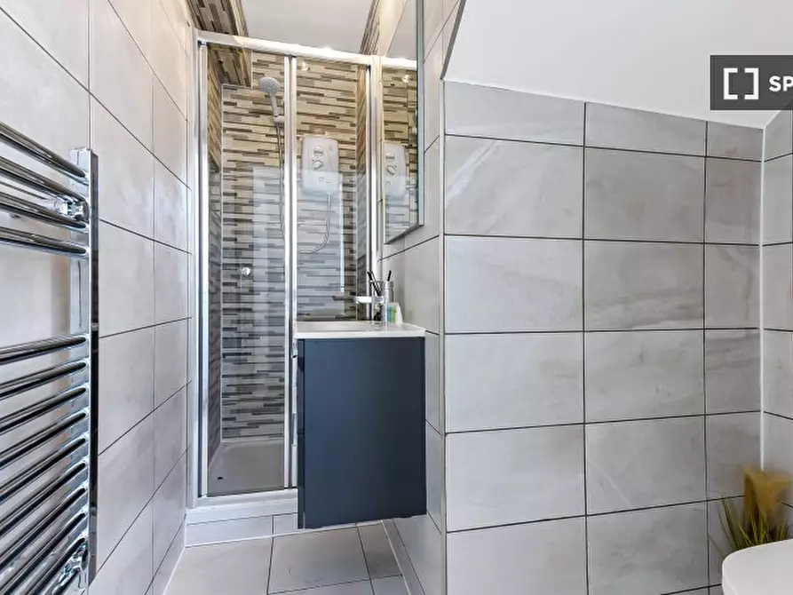 Immagine 10 di Appartamento in affitto  in flat a Tottenham