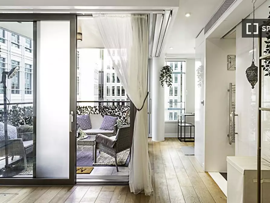 Immagine 9 di Ufficio in affitto  in Central Saint Giles Piazza a Camden Town