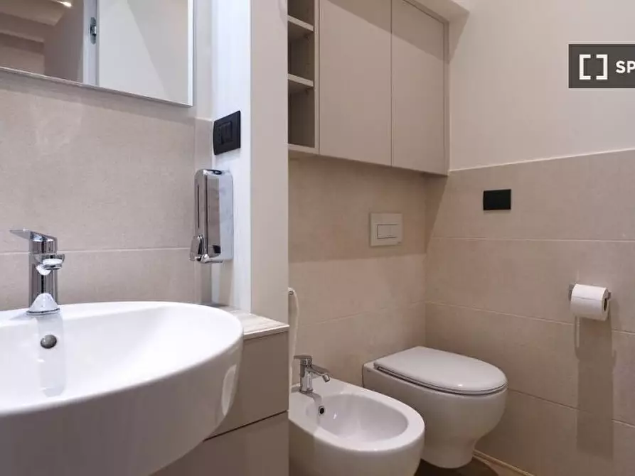 Immagine 4 di Ufficio in affitto  in Via Paolo Frisi a Milano