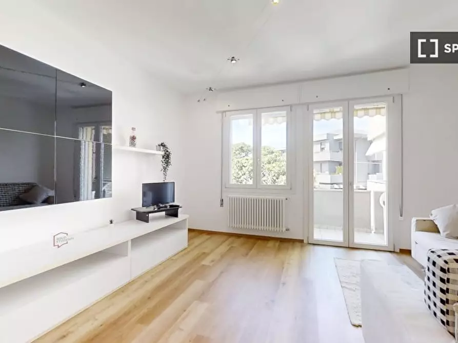 Immagine 9 di Camera condivisa in affitto  in VIA cosme tura a Padova