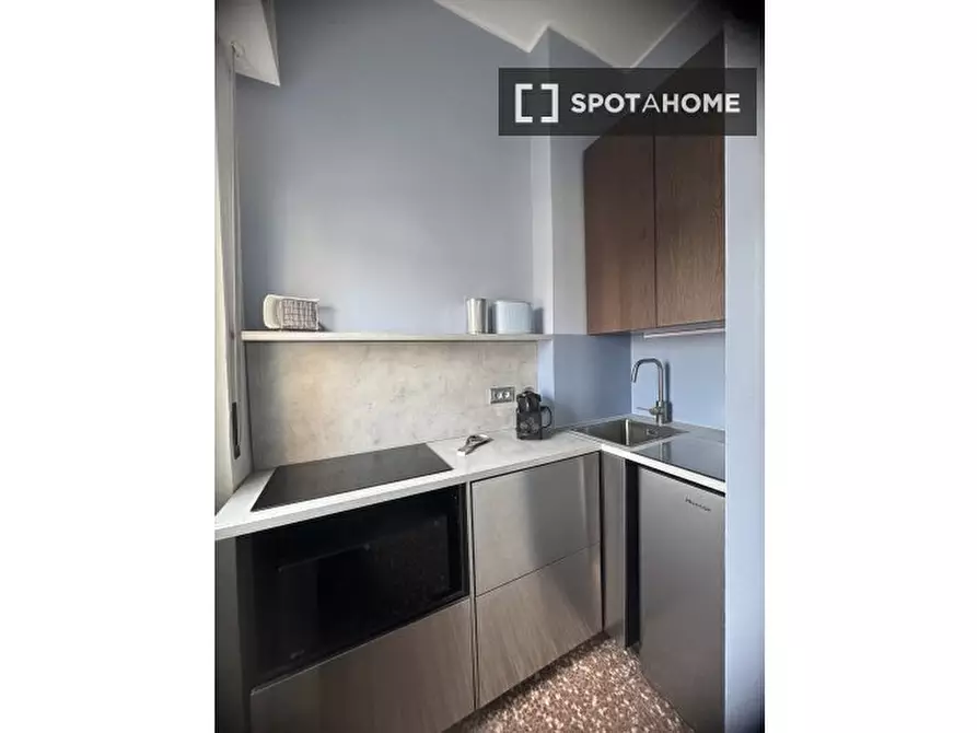 Immagine 3 di Ufficio in affitto  in Via Marco D'Agrate a Milano