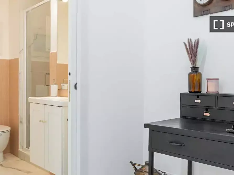 Immagine 17 di Appartamento in affitto  in Via di S. Giovanni in Laterano a Roma