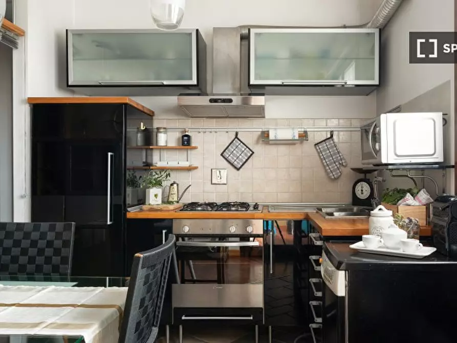 Immagine 10 di Appartamento in affitto  in Via Ippolito Rosellini a Firenze