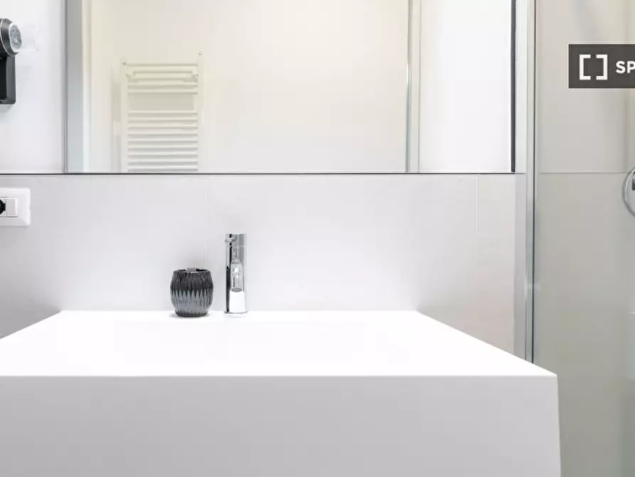 Immagine 9 di Ufficio in affitto  in Via Tartini a Milano