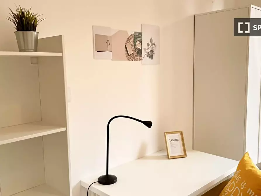 Immagine 5 di Camera condivisa in affitto  in VIA CADUTI DI CEFALONIA a Firenze