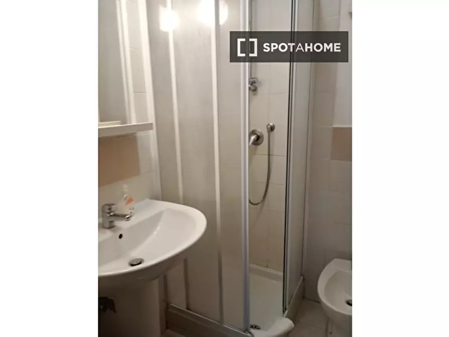 Immagine 6 di Ufficio in affitto  in Via di Sant'Erasmo a Roma
