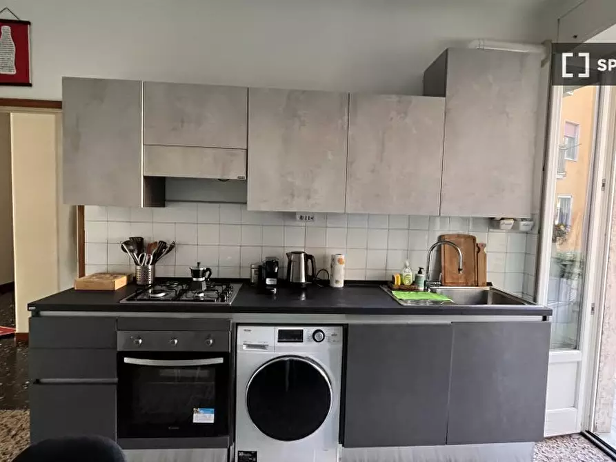 Immagine 9 di Camera condivisa in affitto  in Via Caccialepori a Milano