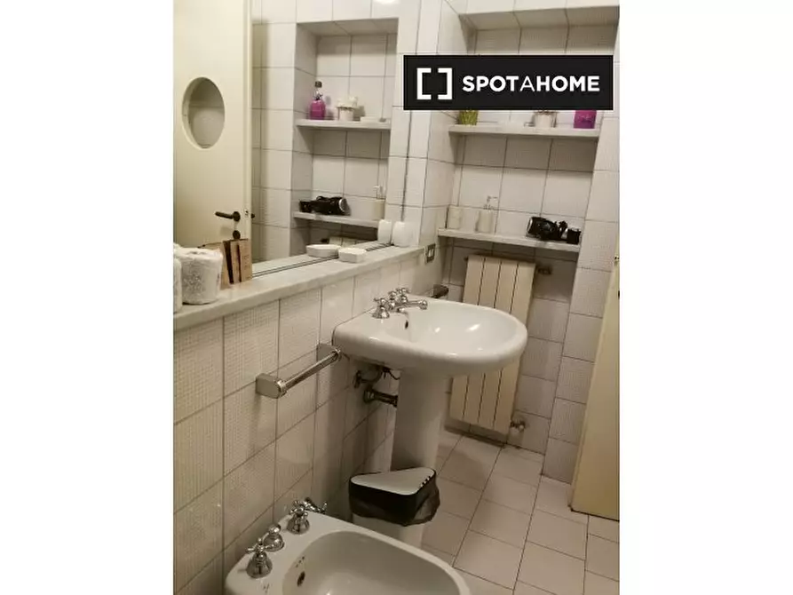 Immagine 11 di Appartamento in affitto  in Via Mercato, 20121 Milano MI, Italy a Milano