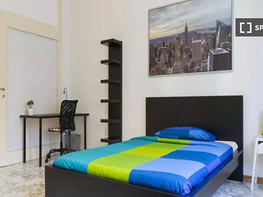 Immagine 3 di Camera condivisa in affitto  in Via Vincenzo Monti a Milano