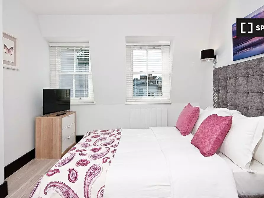 Immagine 9 di Appartamento in affitto  in Flat Heinze Building a Islington