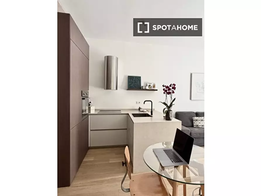 Immagine 4 di Appartamento in affitto  in Via Eugenio Barsanti a Roma