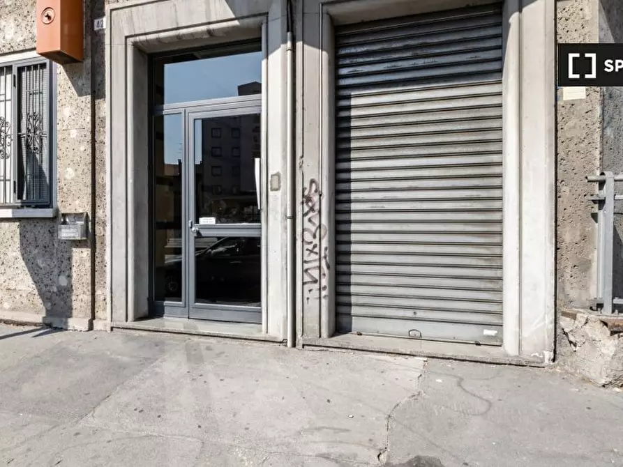 Immagine 16 di Camera condivisa in affitto  in Via Bruno Buozzi a Sesto San Giovanni
