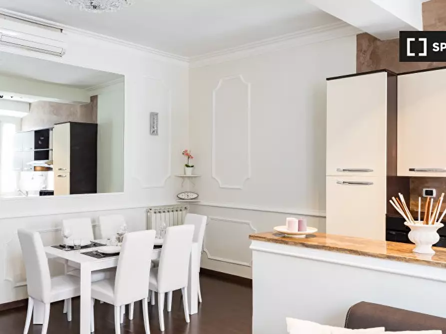 Immagine 15 di Appartamento in affitto  in Via del Gambero a Roma