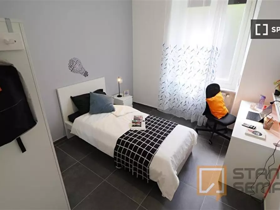 Immagine 4 di Camera condivisa in affitto  in Corso Peschiera a Torino