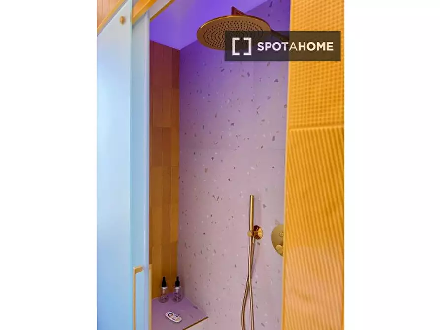 Immagine 3 di Camera condivisa in affitto  in Via Fanfulla da Lodi a Roma