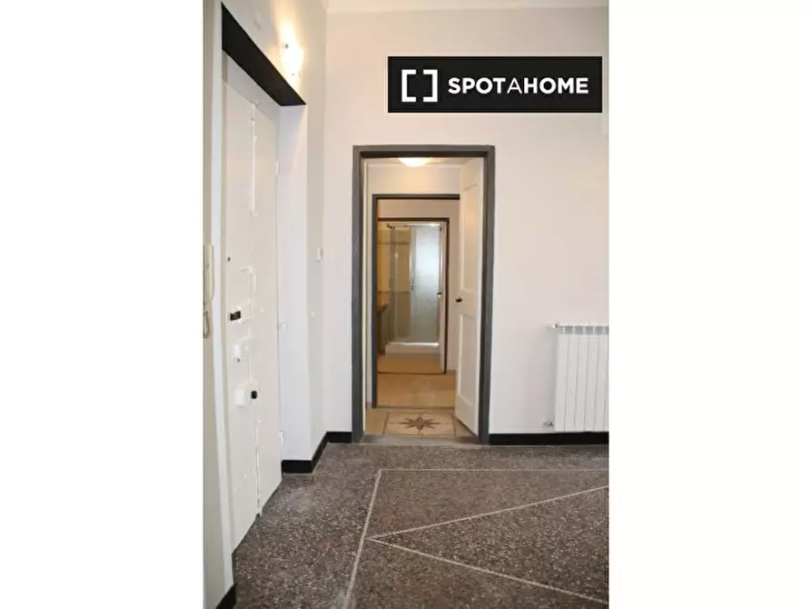 Immagine 2 di Camera condivisa in affitto  in Piazza del Campo a Genova