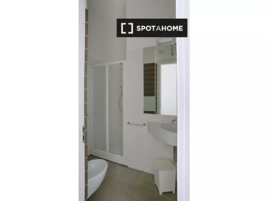 Immagine 4 di Appartamento in affitto  in Piazza Luigi di Savoia a Milano