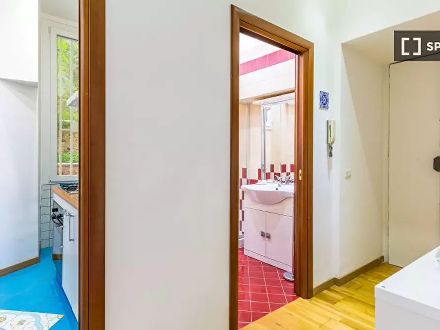 Immagine 2 di Appartamento in affitto  in Piazza San Luigi a Napoli