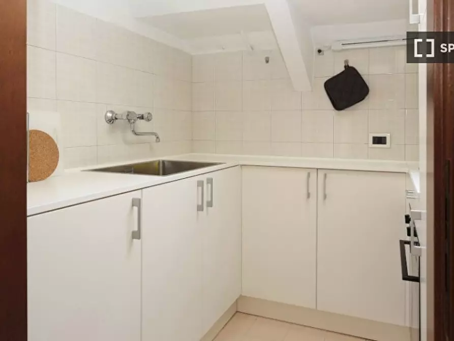 Immagine 17 di Camera condivisa in affitto  in Via Vigevano a Milano