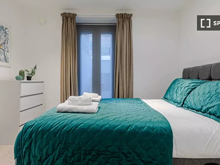 Immagine 4 di Appartamento in affitto  in Lower Ground a Kensington