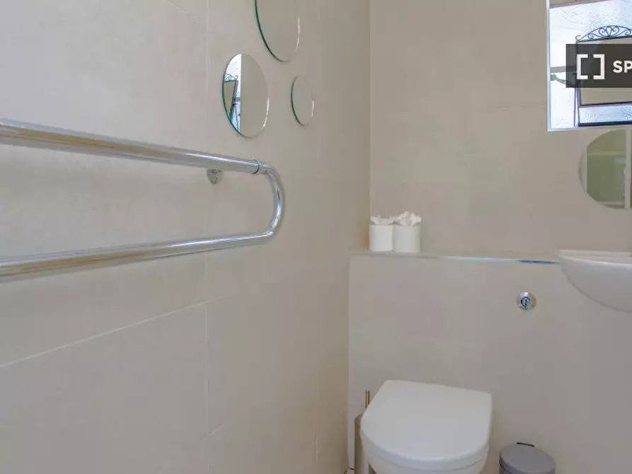 Immagine 9 di Appartamento in affitto  in Hatherley Grove a Paddington