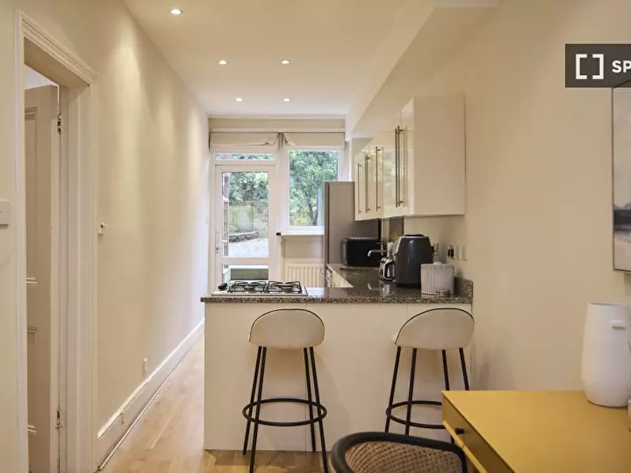 Immagine 16 di Appartamento in affitto  in Sinclair Rd a Hammersmith