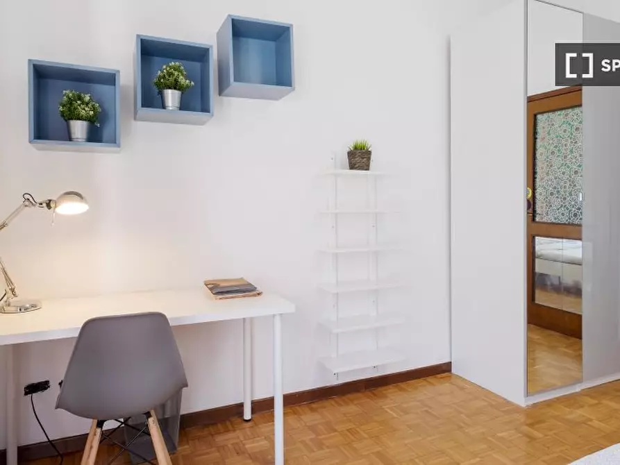 Immagine 1 di Camera condivisa in affitto  in Via Curtatone a Milano