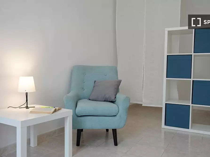 Immagine 12 di Camera condivisa in affitto  in Vico Noce a Napoli