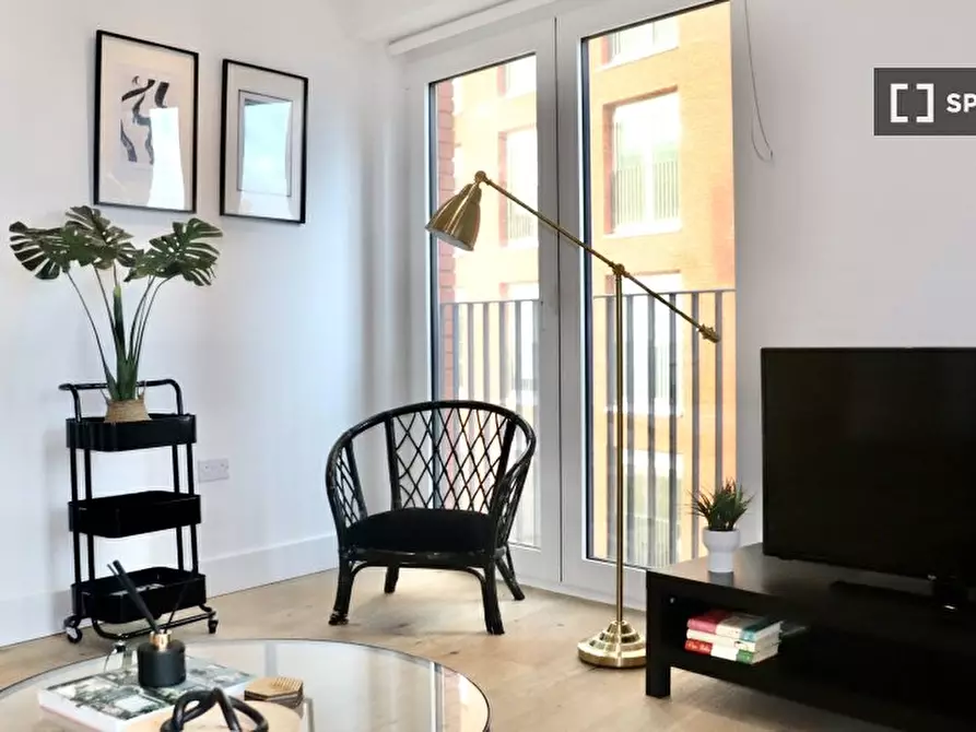 Immagine 8 di Appartamento in affitto  in Flat 7a Exchange Gardens London SW8 1GF a Lambeth