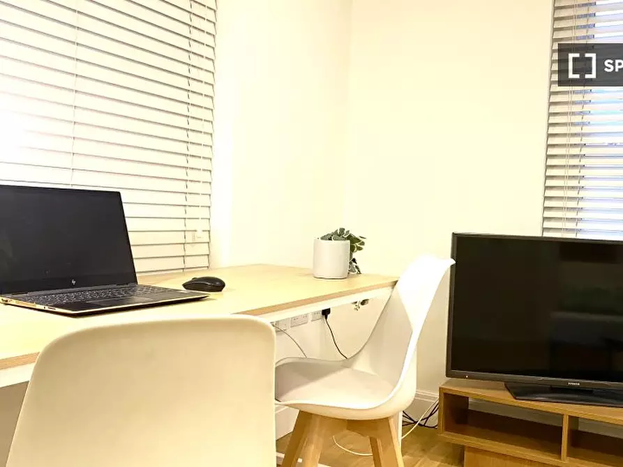 Immagine 11 di Ufficio in affitto  in Fleet St a 