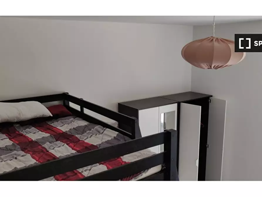 Immagine 5 di Camera condivisa in affitto  in Via Orobia a Milano