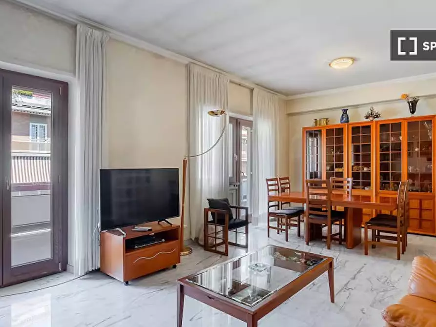 Immagine 10 di Appartamento in affitto  in Via Vincenzo Ussani a Roma