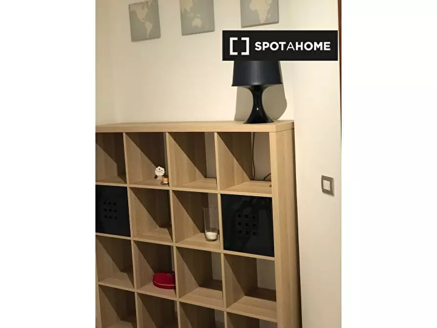 Immagine 4 di Camera condivisa in affitto  in Via Pasquale Frustaci a Napoli