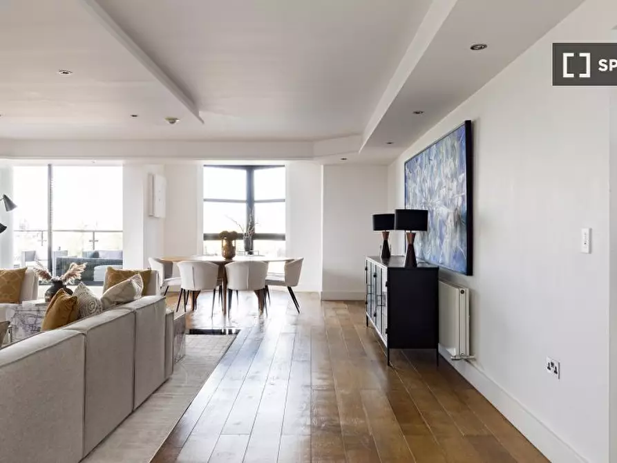 Immagine 8 di Appartamento in affitto  in Waterside Point a Wandsworth