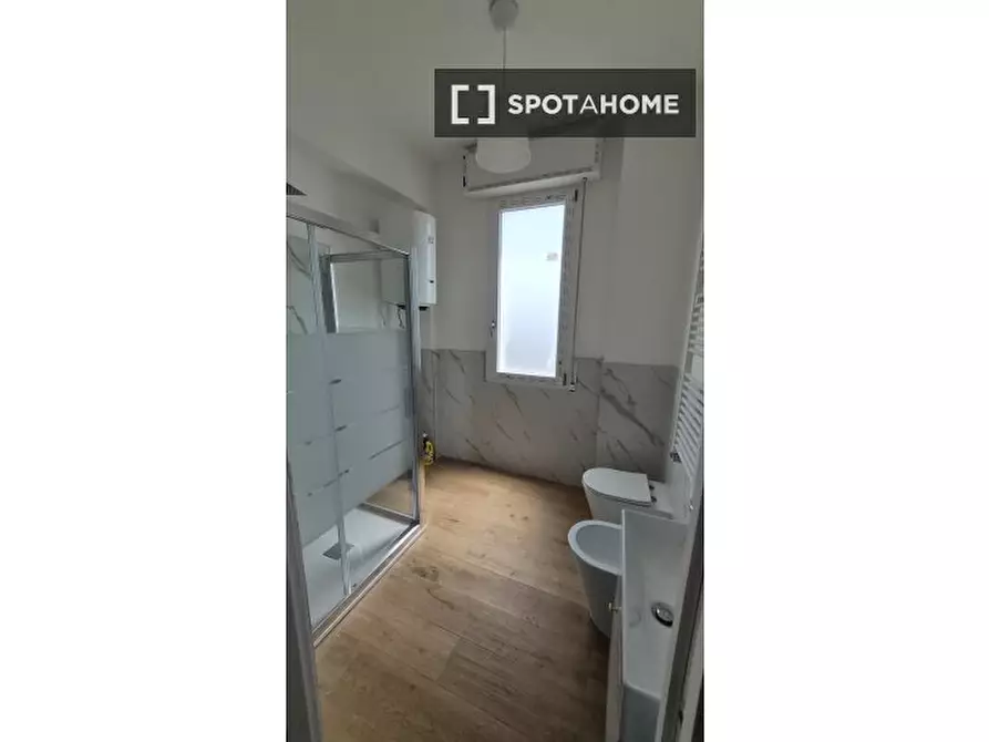Immagine 12 di Camera condivisa in affitto  in Via Simone Saint Bon a Milano